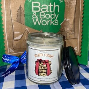 BATH AND BODY WORKS MERRY COOKIE SINGLE WICK CANDLE